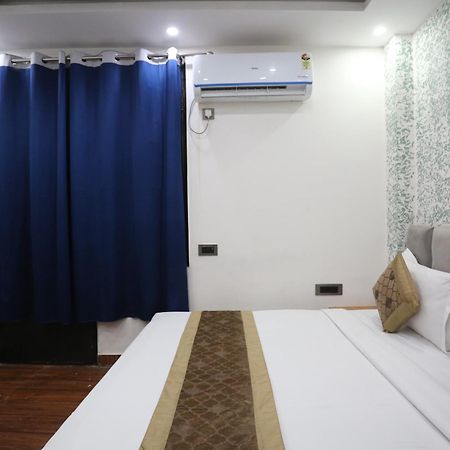 Hotel Twamev Couple Friendly Laxmi Nagar Neu-Delhi Exterior foto