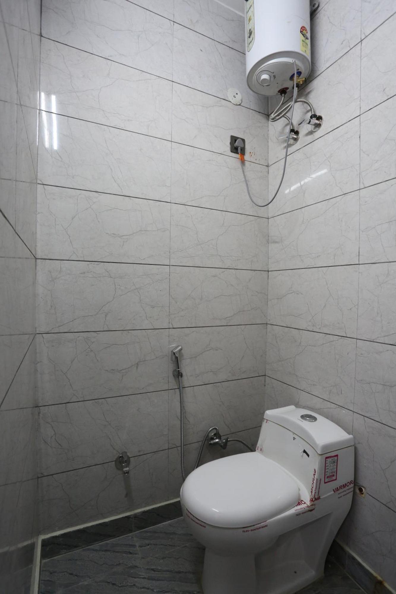 Hotel Twamev Couple Friendly Laxmi Nagar Neu-Delhi Exterior foto