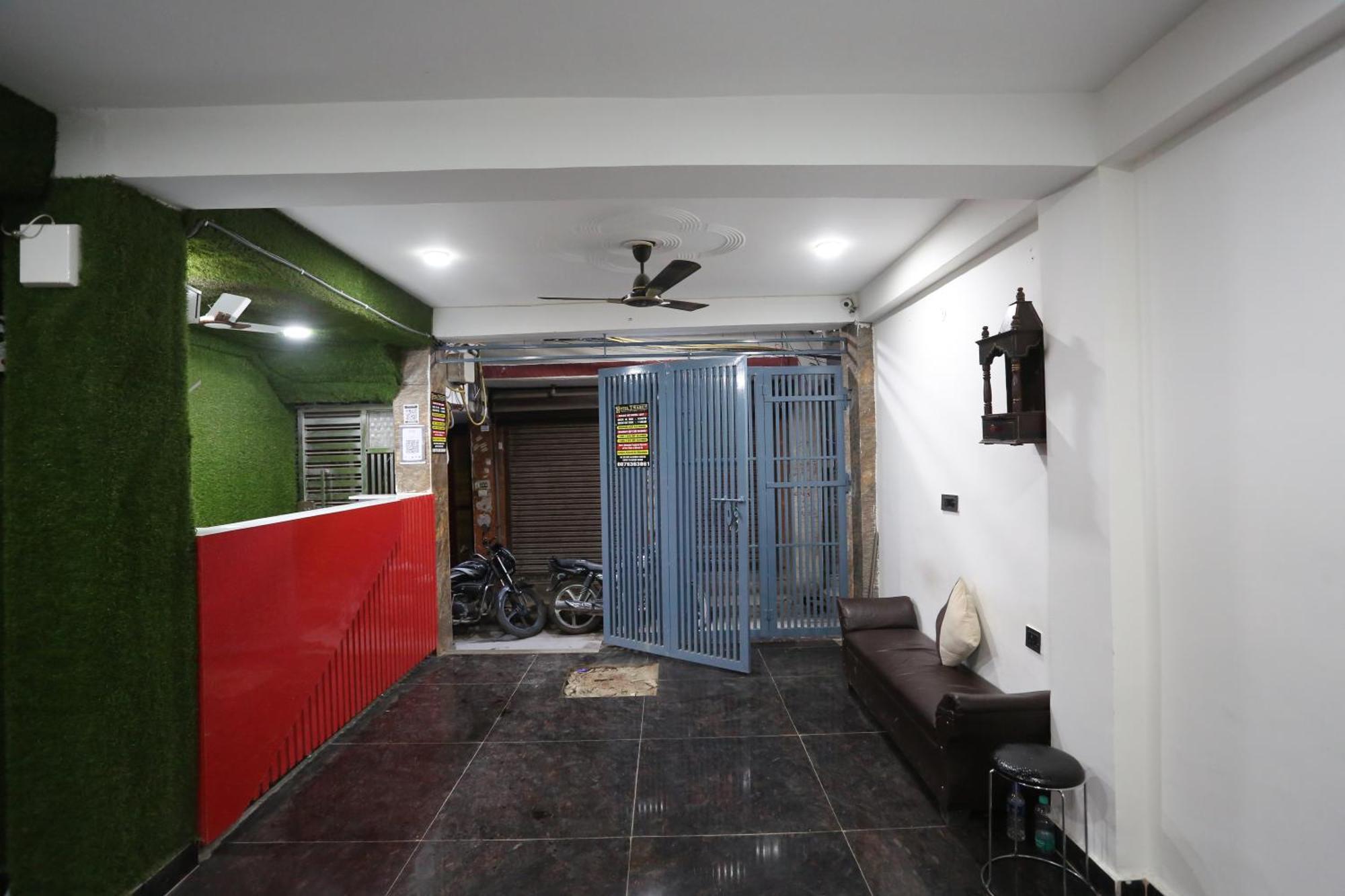 Hotel Twamev Couple Friendly Laxmi Nagar Neu-Delhi Exterior foto