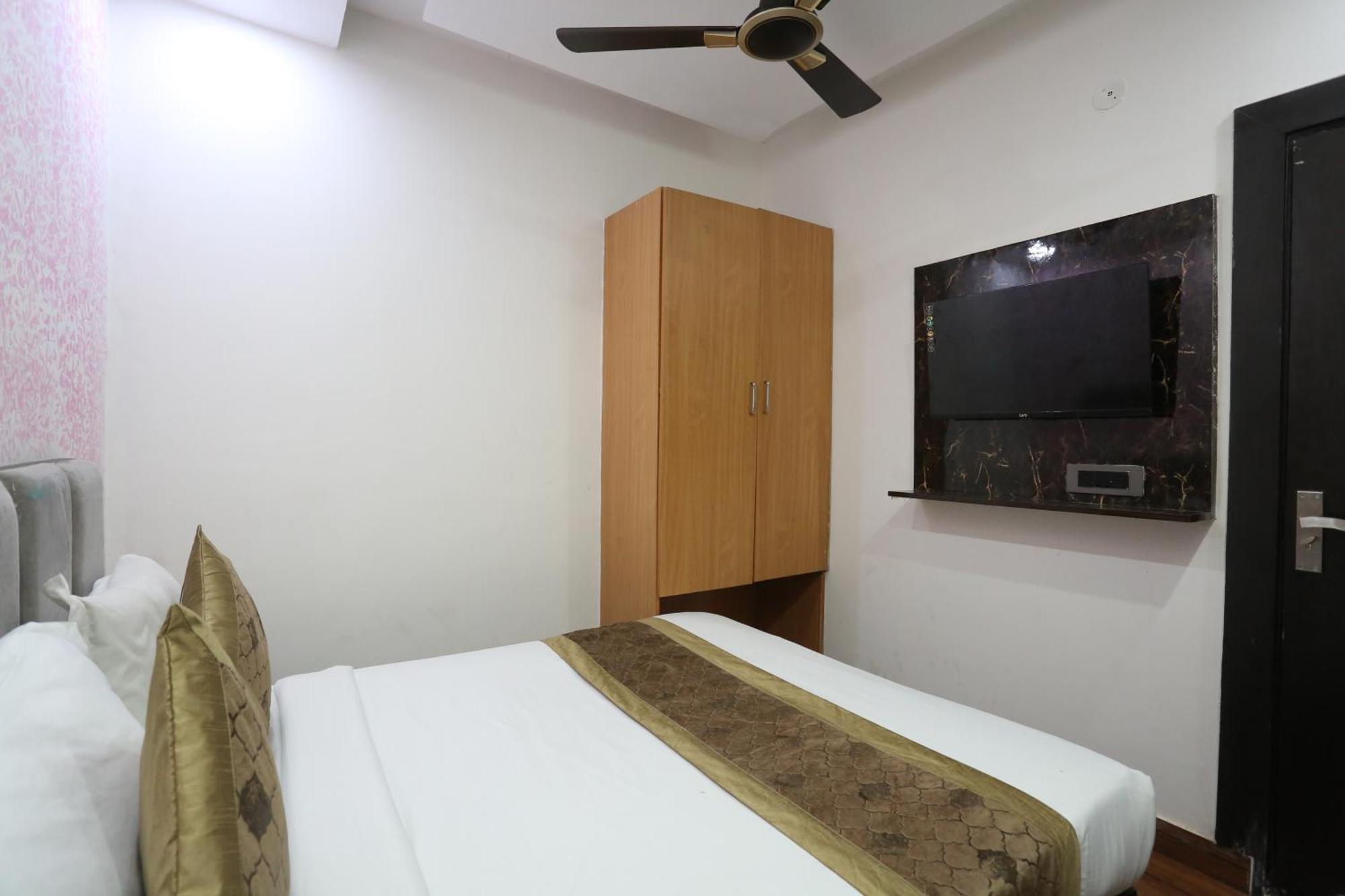 Hotel Twamev Couple Friendly Laxmi Nagar Neu-Delhi Exterior foto